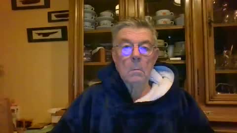 Snapshot of mururoa35 chatting on December 10, 5:00 pm mururoa35 online show from December 10, 5:00 pm