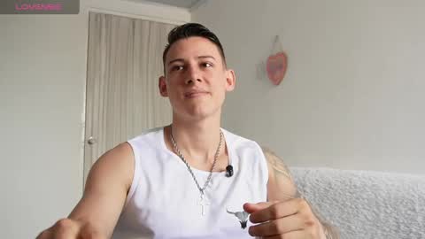 muscle_king_cum online show from April 20, 3:14 pm
