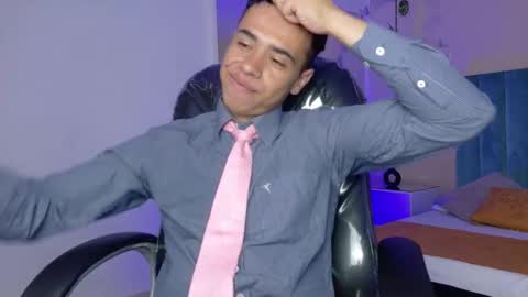 muscle scott online show from March 20, 2:10 pm