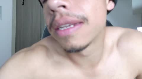 muscle scott online show from April 12, 3:02 pm