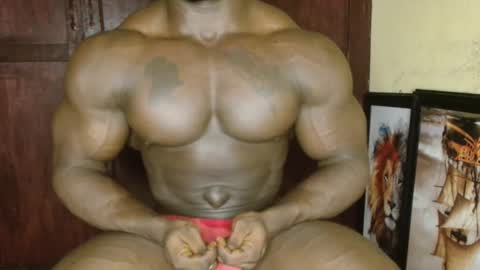 musclegod23 online show from February 12, 2:34 pm