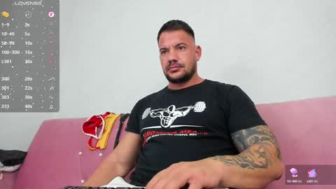 MuscleMonster31 online show from December 11, 8:49 pm