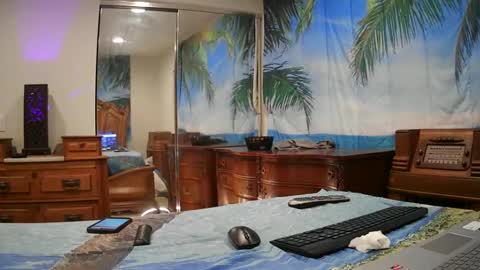 Snapshot of myfuckbuddy69 chatting on September 28, 3:26 am Myfuckbuddy69 online show from September 28, 3:26 am