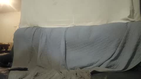 myleshodges online show from March 26, 8:18 am