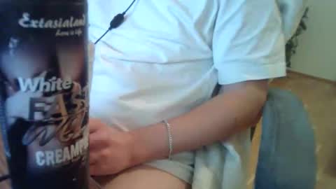 Snapshot of mysteryboy497 chatting on October 23, 9:07 pm mysteryboy497 online show from October 23, 9:07 pm