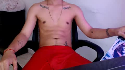 Snapshot of mysteryboy_thin16 chatting on February 26, 9:46 pm mysteryboy_thin16 online show from February 26, 9:46 pm