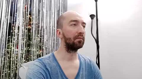 Mr Bigmagnum online show from January 1, 9:20 pm