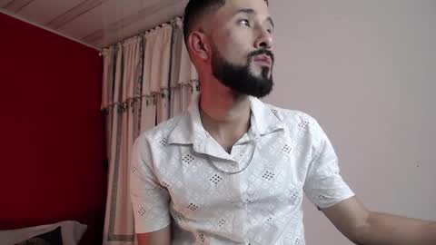 Snapshot of nainpaulo chatting on October 6, 1:43 am nainpaulo online show from October 6, 1:43 am