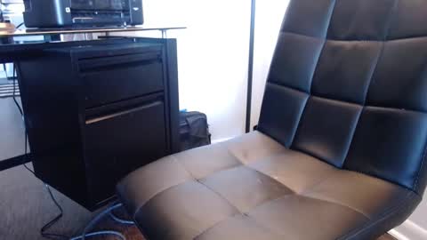 Snapshot of naked_boy_toy chatting on January 12, 6:27 pm Naked Boy Toy online show from January 12, 6:27 pm