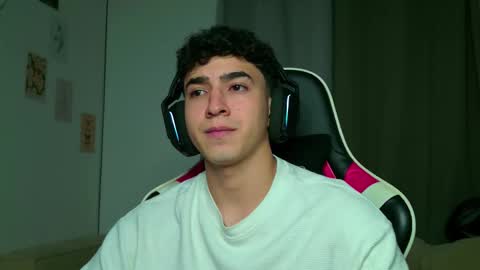 Snapshot of naranjo_seb chatting on October 1, 4:38 am sebastian online show from October 1, 4:38 am