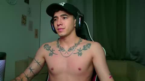 Snapshot of naranjo_seb chatting on October 7, 6:17 am sebastian online show from October 7, 6:17 am