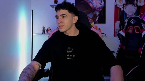 Snapshot of naranjo_seb chatting on January 4, 8:06 am sebastian online show from January 4, 8:06 am