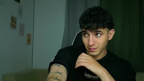 Snapshot of naranjo_seb chatting on September 30, 4:29 am sebastian online show from September 30, 4:29 am