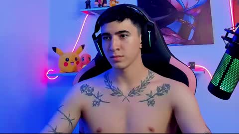 Snapshot of naranjo_seb chatting on March 5, 5:29 am sebastian online show from March 5, 5:29 am