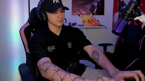 Snapshot of naranjo_seb chatting on January 3, 8:10 am sebastian online show from January 3, 8:10 am