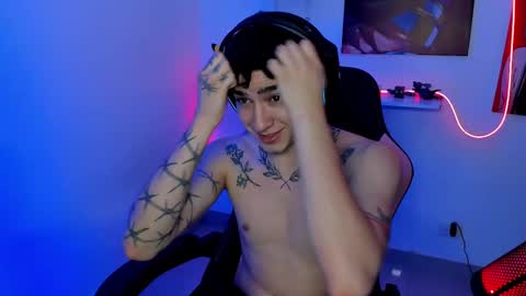 Snapshot of naranjo_seb chatting on February 19, 12:35 am sebastian online show from February 19, 12:35 am