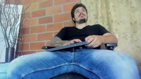 deibyd online show from April 22, 7:24 am