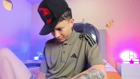 Nascary Fox online show from April 18, 2:40 pm