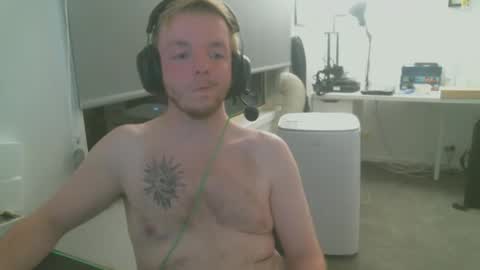 Snapshot of nate9773 chatting on January 28, 12:43 pm Nathan online show from January 28, 12:43 pm