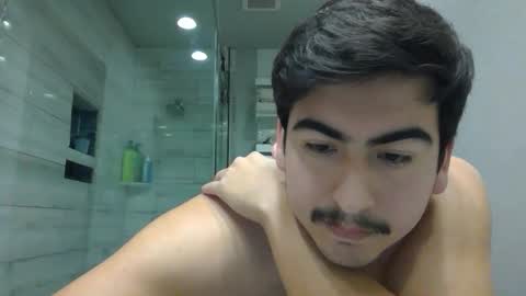 nathanielh07 online show from April 1, 6:16 pm