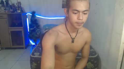 Snapshot of naughtyboylouie chatting on January 31, 1:12 pm Loue online show from January 31, 1:12 pm