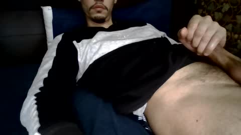 naughtyguy556677 online show from May 3, 4:04 am