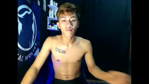 Snapshot of naugthyboyloy chatting on October 21, 4:59 am Loy online show from October 21, 4:59 am
