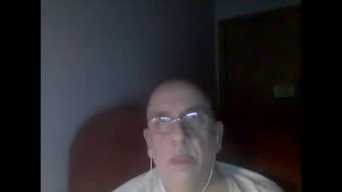 Snapshot of needlesslove chatting on January 9, 3:36 am Tom online show from January 9, 3:36 am