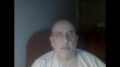 Snapshot of needlesslove chatting on January 13, 2:28 am Tom online show from January 13, 2:28 am