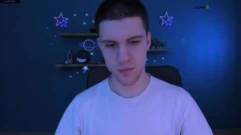 neo_raze_ online show from March 21, 8:02 pm