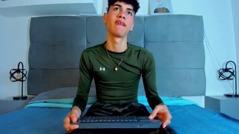  NeoRaptis  jhonatan  online show from February 13, 8:13 pm