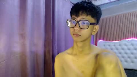 Ethan online show from June 3, 9:53 pm