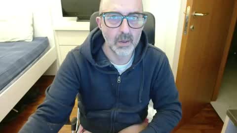 simi online show from January 18, 6:15 am