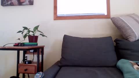 newhallboxer online show from March 15, 2:02 pm