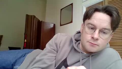 niallthewanderer online show from April 3, 4:37 pm
