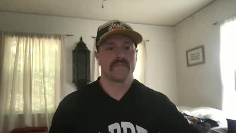 NiceButtNiceGuy online show from April 1, 6:38 pm