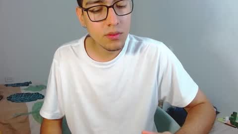 Nick online show from April 21, 6:25 pm
