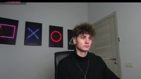 NICK PHILLIP online show from October 26, 2:52 pm