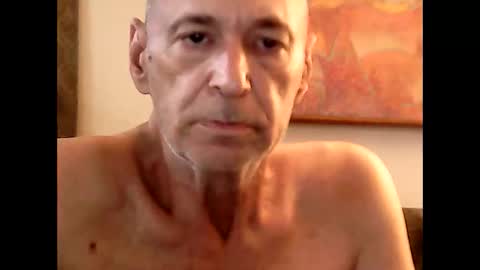 nickincali online show from December 16, 12:50 am