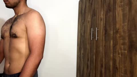 nicktristen_16 online show from October 29, 3:37 pm