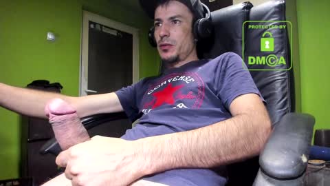 L. Nicolas online show from December 29, 6:35 am