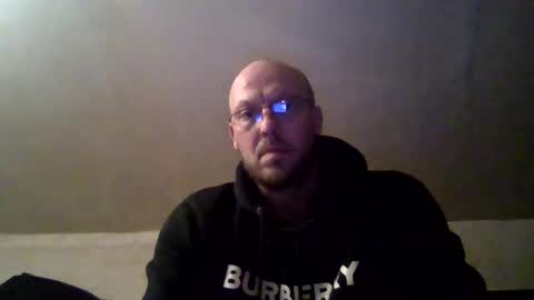 nighttime online show from March 10, 9:40 pm