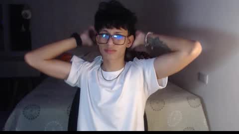 niklaus_wolf online show from September 21, 6:24 am