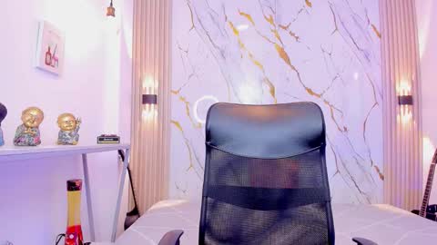    online show from January 18, 3:52 am