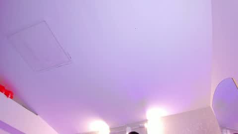 Nils online show from November 11, 2:49 am