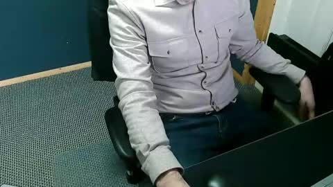 Nineinches online show from February 24, 9:21 am