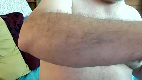 Nip Fun Bear online show from October 5, 7:40 pm