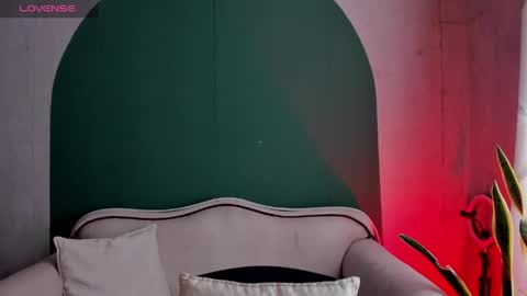 Noah online show from April 8, 5:54 pm