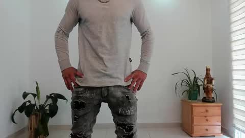 LIAM- noah online show from November 8, 1:36 pm