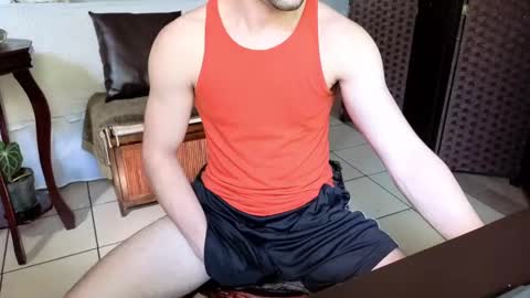 Snapshot of nobudget06 chatting on February 25, 4:53 pm nobudget06 online show from February 25, 4:53 pm